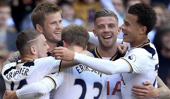 Dopo le polemiche il Tottenham rinuncia a tagliere lo stipendio ai suoi dipendenti