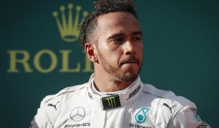 Hamilton contro i simboli razzisti: "Vanno rimossi in tutto il mondo"