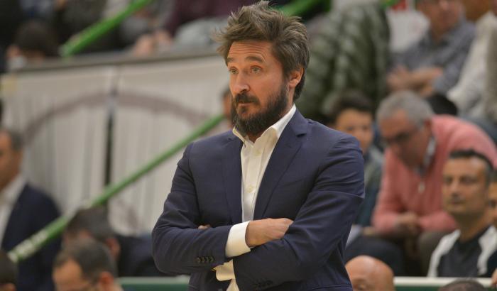 Gianmarco Pozzecco resterà alla Dinamo Sassari