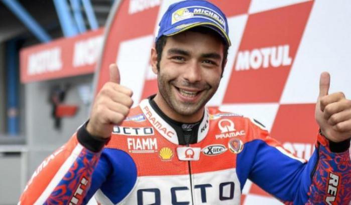 MotoGp, sul bagnato di Le Mans vince Petrucci. Quarto Dovi, fuori Rossi e Rins