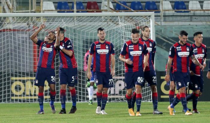 Finisce 2-1 tra Crotone e Parma: doppietta di Messias