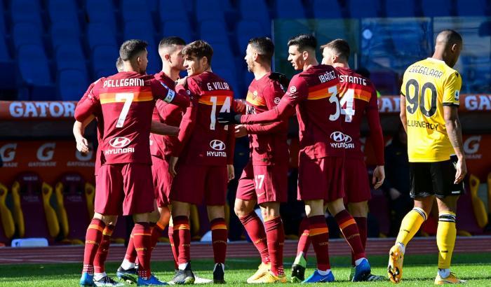 La Roma riprende la marcia: battuta l'Udinese 3-0 e Juve superata