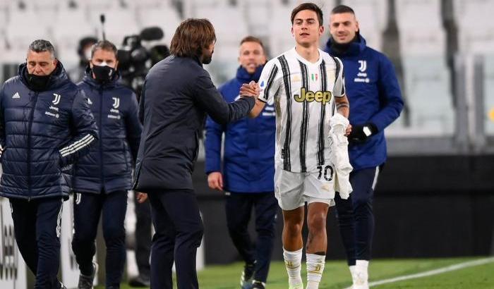 La Juventus vince lo spareggio Champions contro il Napoli per 2-1: Dybala decisivo al rientro