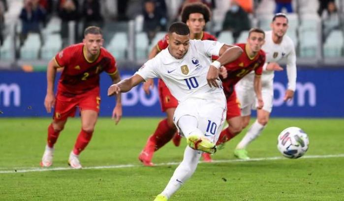 La Francia ribalta il Belgio in una semifinale per cuori forti: decide allo scadere Theo Hernandez