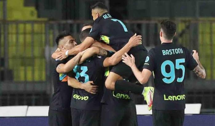 Vince l'Inter a Empoli, la Roma in rimonta a Cagliari. Lazio di misura sulla Fiorentina