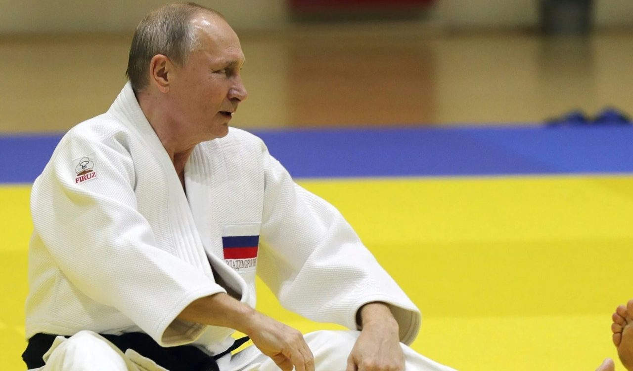 Ucraina, la federazione internazionale di judo ha rimosso Putin e l'oligarca Rotenberg dalle loro posizioni