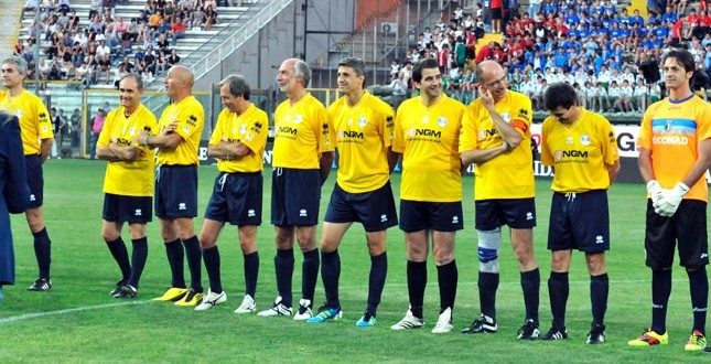 Guerra, parlamentari e arbitri in campo per raccogliere fondi per il popolo ucraino